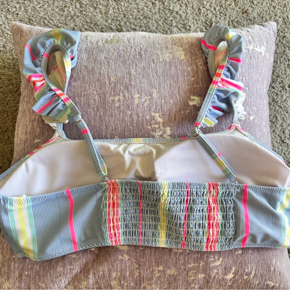 Vineyard Vines 2 piece Bikini Striped, Ruffle Edge Original MSRP $95 Padded Cups - Picture 9 of 16